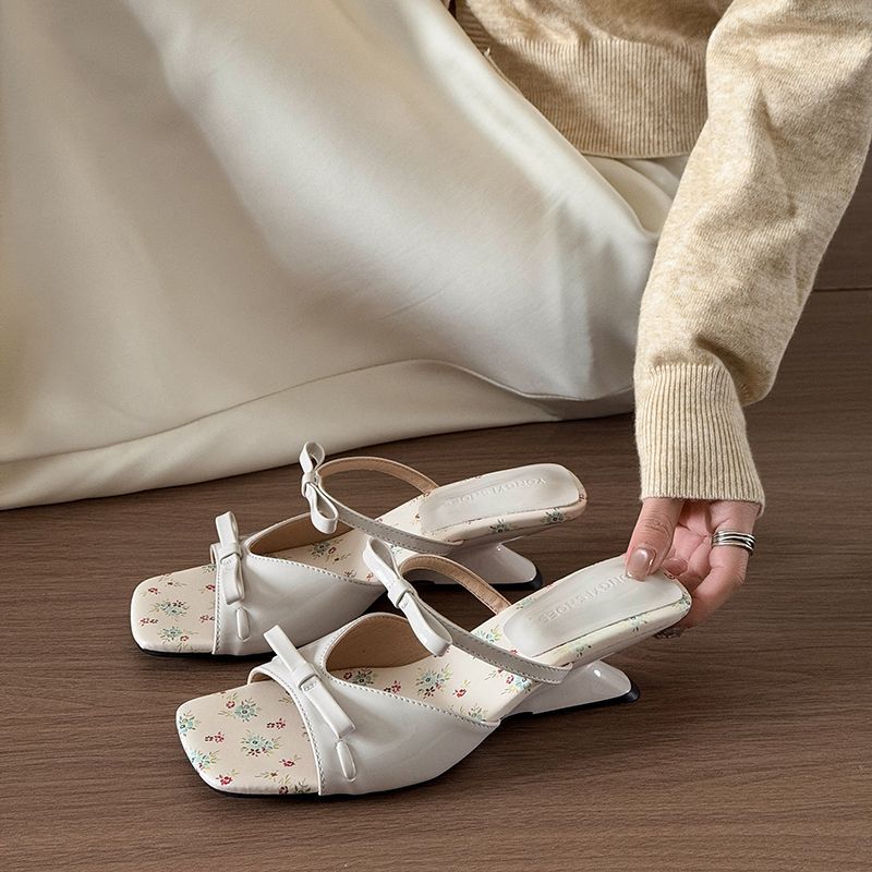 

Broken flower square head with skirt slope heel one-word slippers, women s summer wear new pink cool slippers 40