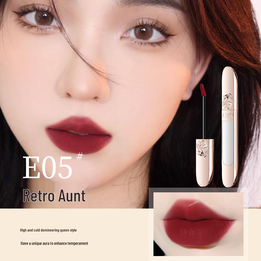 

Lan Yi Swan s Velvet Mist Lip Glaze: Non-Stick, Waterproof, Long-lasting, European and American Shades. 3.5g