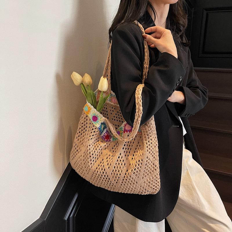 Women's Versatile Woven Straw Beach Tote Bag - Spring/Summer 2025