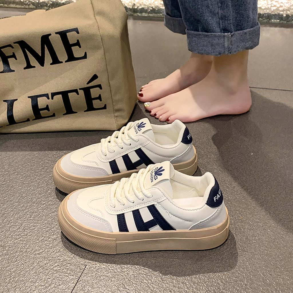 Women Outdoor Trainers Platform Shoes Height Increasing Chunky Sneakers Training Women Black White Frosted Leather Casual Shoes