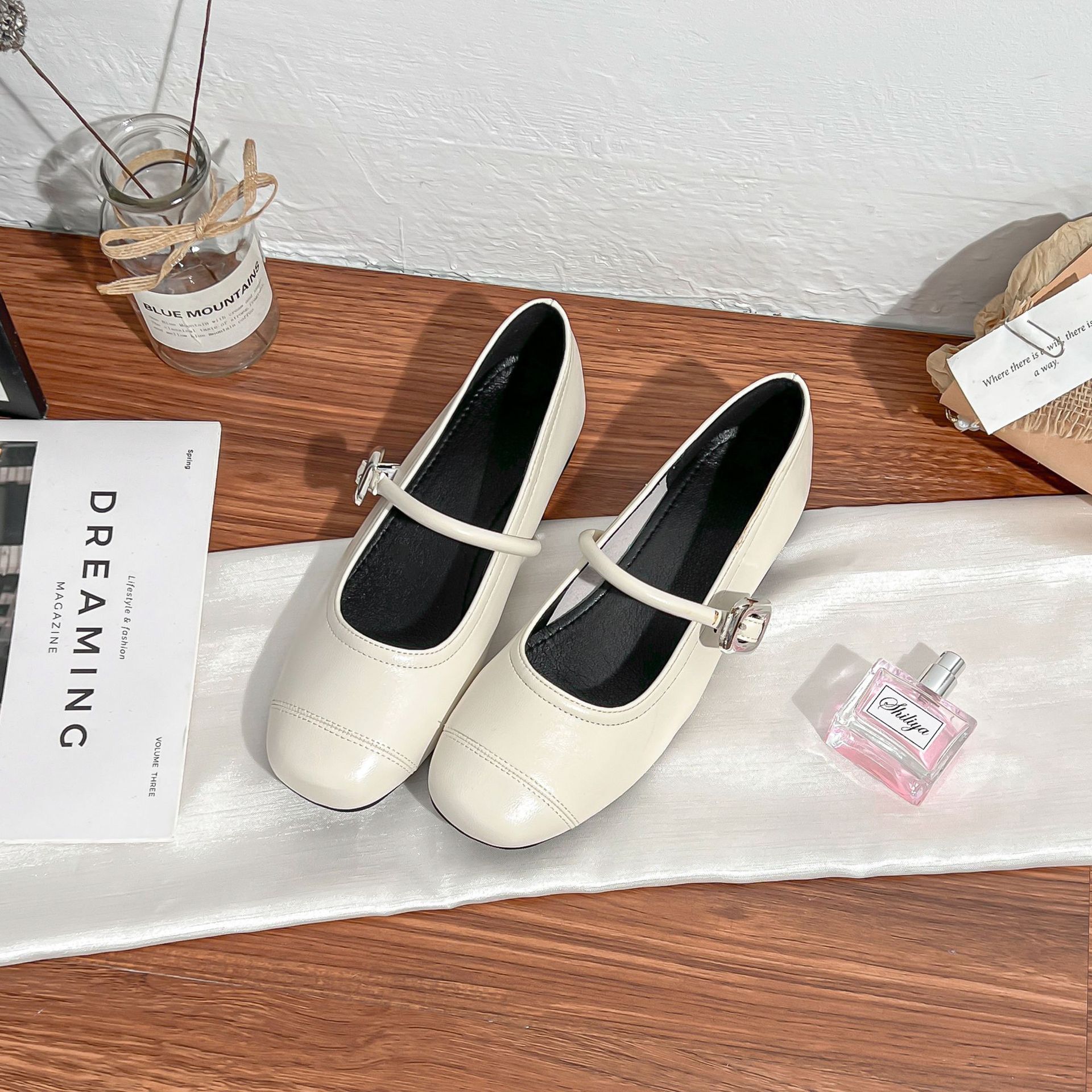 

Виноградная мать 4 см увеличение внутренней высоты, легкие серебристые туфли-лодочки из маленькой кожи на плоской подошве с мягкой подошвой, одинарные туфли Мэри Джейн, женская верхняя одежда, аванс 43 белый