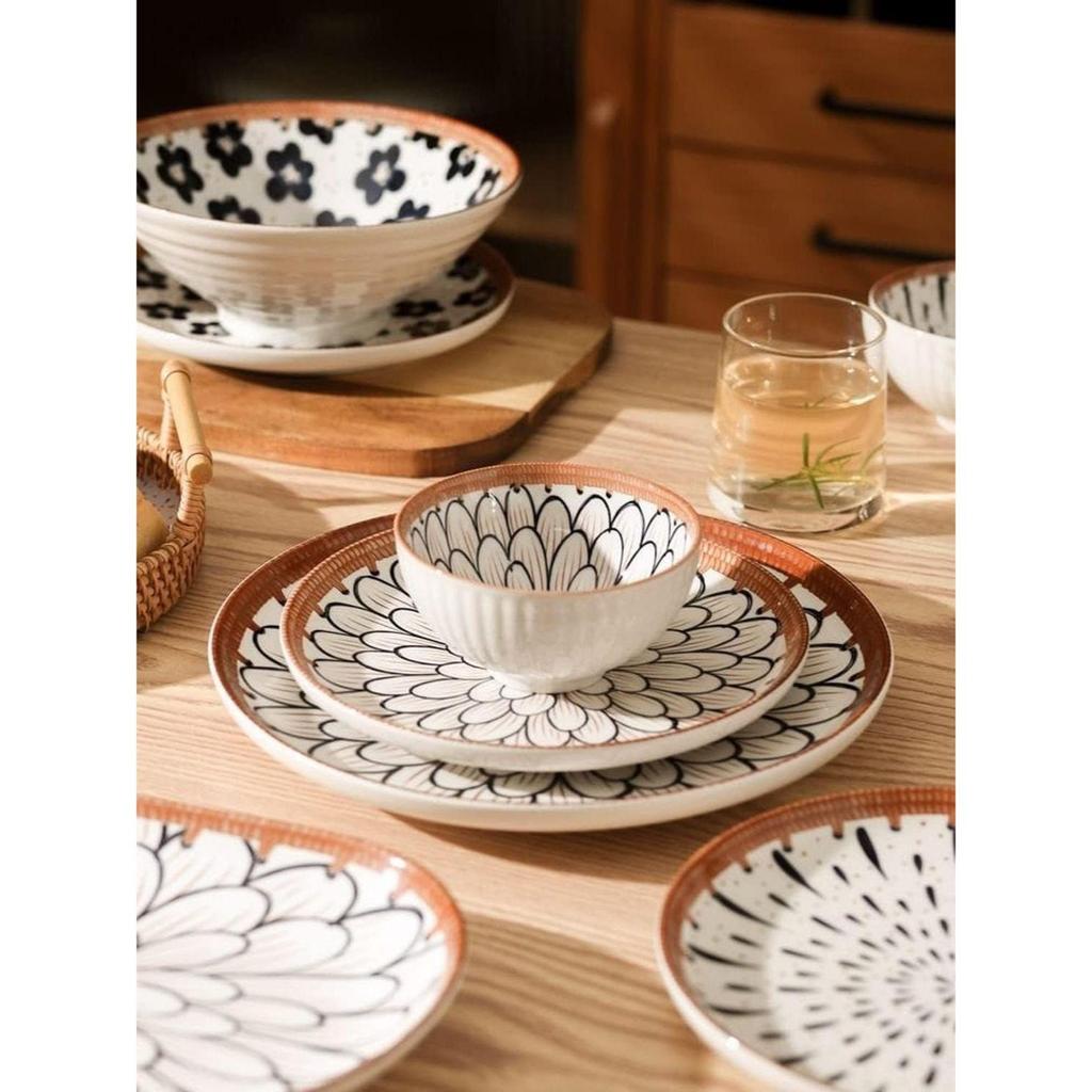 Porcelain 4-Piece Japanese Asian Cuisine Bowl Set With 2 Bowls, 2 Pairs Of Chopsticks And 1 Deep Plates For Serving Dinner, Rice, Soup, Dessert