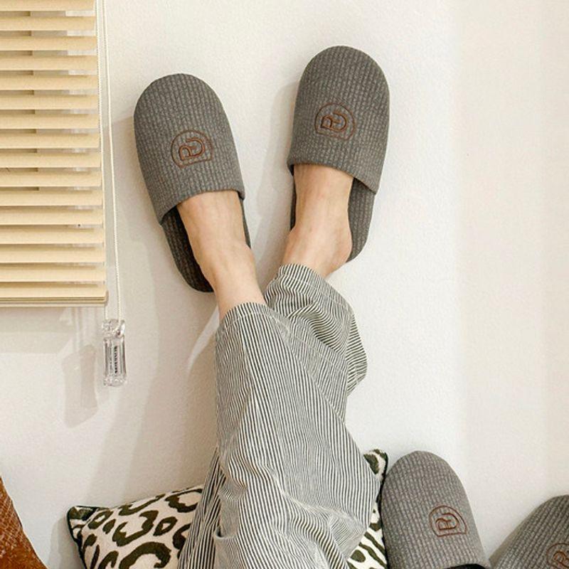 RUGUM cotton waffle embroidered logo living room slippers