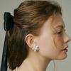 Floral Pearl Clip