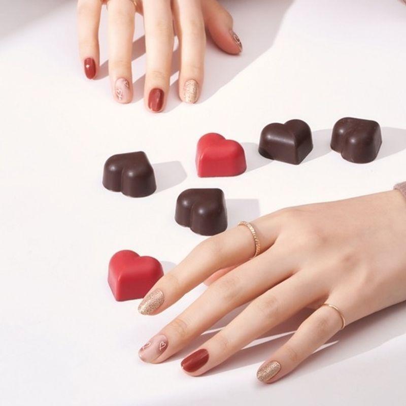 EDGEU Shop Gel Burgundy Heart Glam Adhesive Gel Nail Polish 16pcs Burgundy Heart Glam