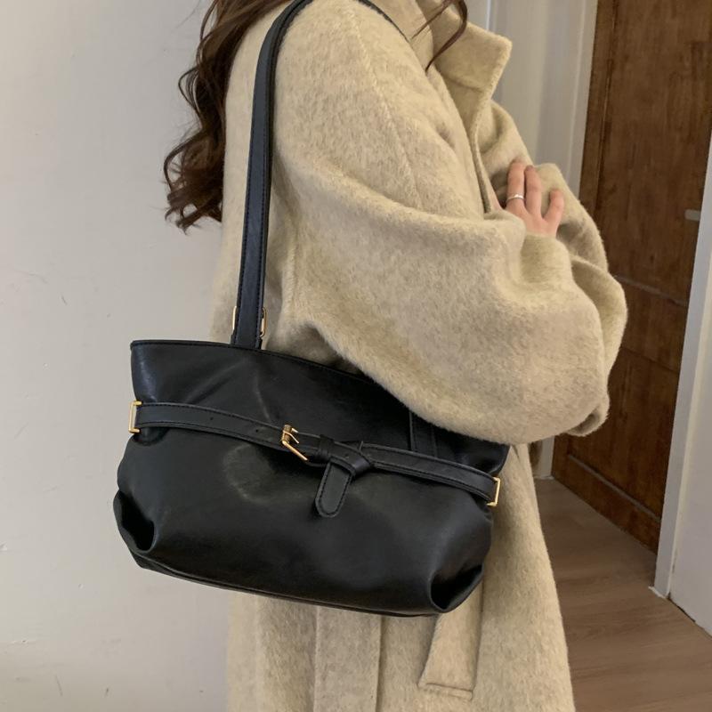 Großraumige einfache Pendler-Tragetasche Damen Neu Trendig Leichter Luxus Schultertasche Temperament Lässig Unterarmtasche