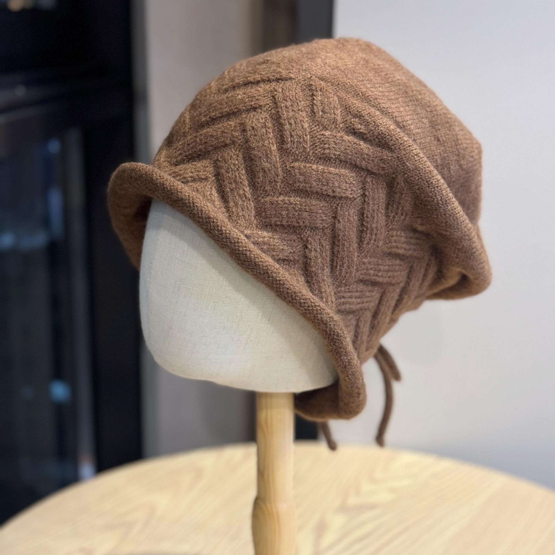 

Новая корейская шапка-бини с завязками и подвернутым краем для женщин на осень и зиму, маленькая шапка, подчеркивающая лицо, теплая шапка-конфайнмент, универсальная шапка-носок one size