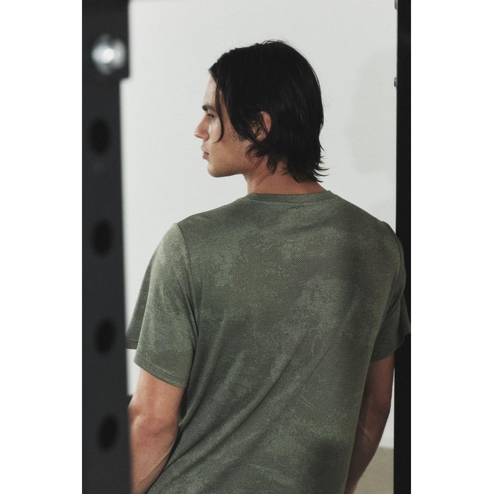 H M dryMove Sport Top kHaki Green Pattern