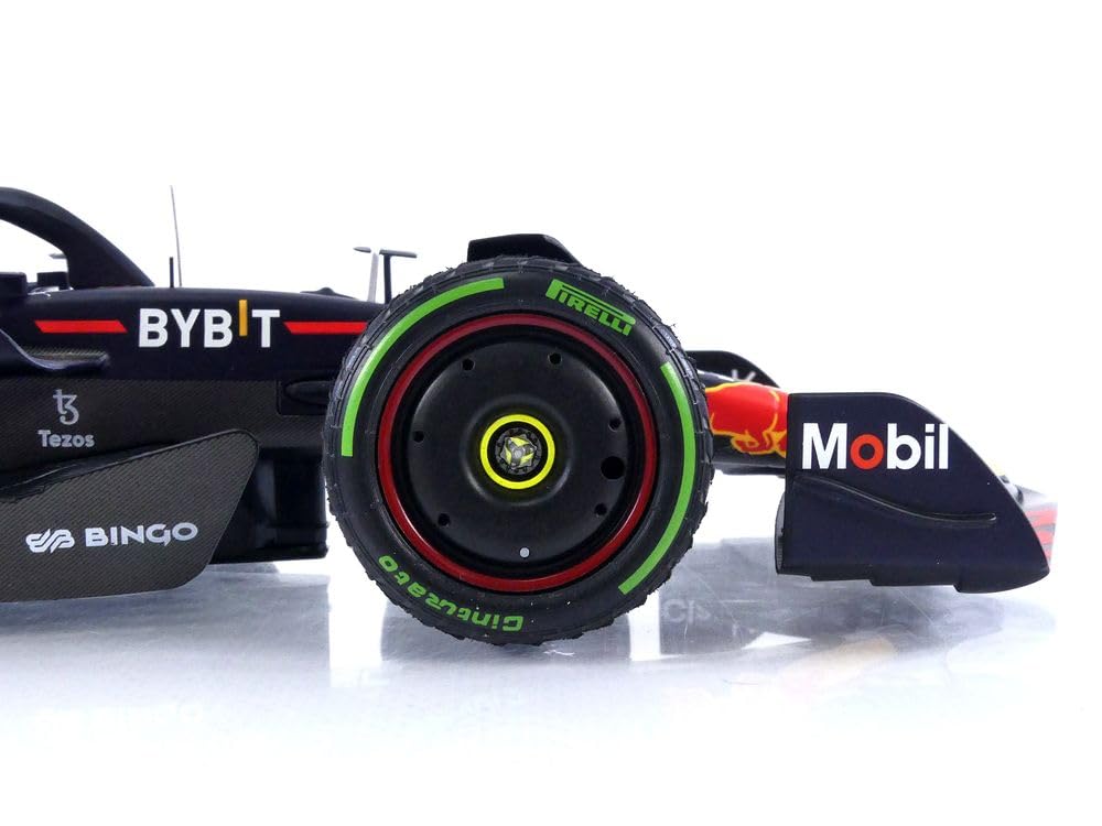 Minichamps Oracle Red Bull Racing Japanese GP RB18#11 2022-118