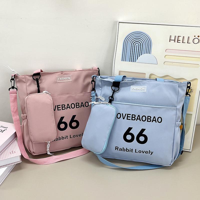 Large Capacity Canvas Bag, Student Make-Up Bag, Casual Versatile Printed Letter Shoulder Bag, Literary Women'S Mother And Child Bag