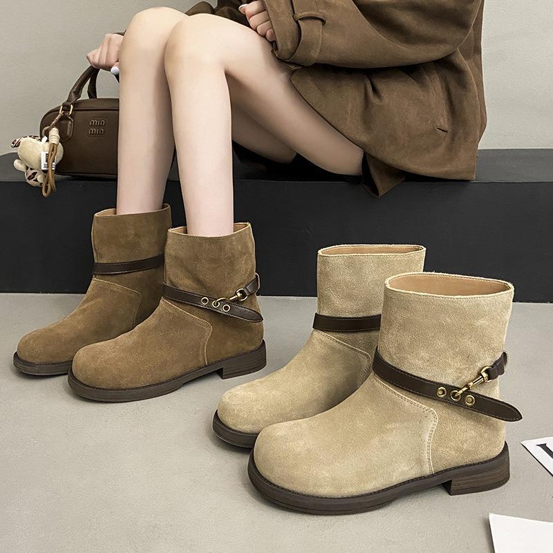 Women's new autumn and winter Martin boots, retro medium tube stacking boots, thin fashion boots, thick heel flat bottom short boots.