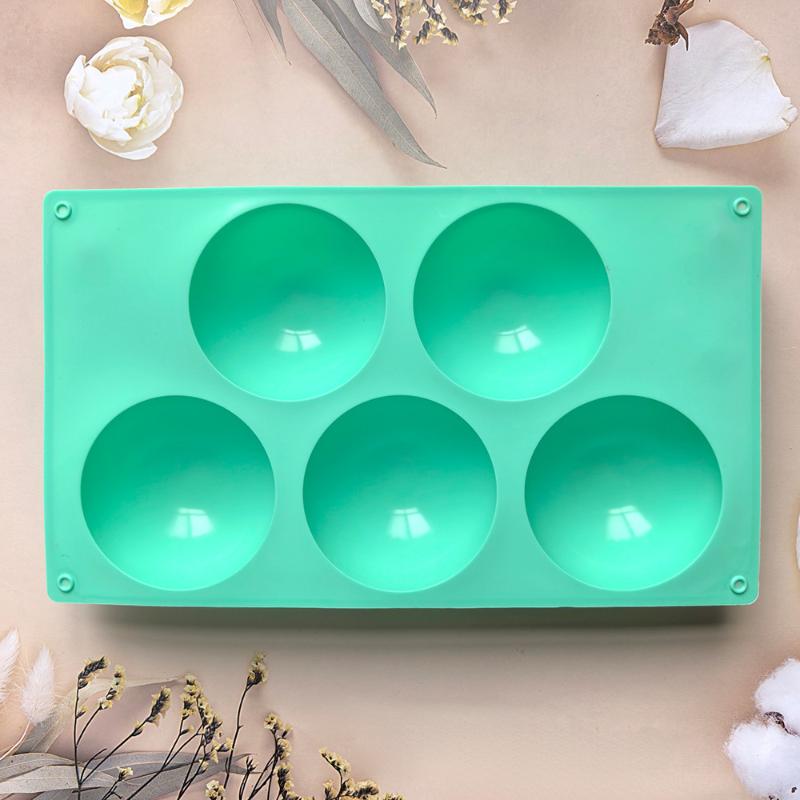 5-Hole Circular Footprint Silicone Baking Tool Non-Toxic Flexible DIY Mold for Cookie Fondant Cake Chocolate Holiday Gift Making