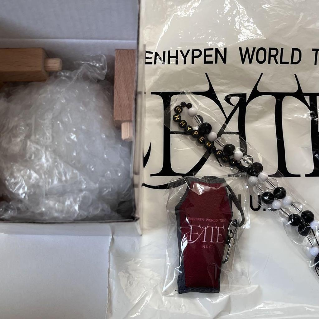 [USED] ENHYPEN FATE US Tour VIP Bonus Light Keychain
