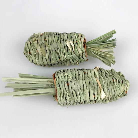 Hračka pro malá zvířata Přírodní tráva Ručně vyráběná tkaná hračka pro skřípání zubů Křeček Králík Mrkev