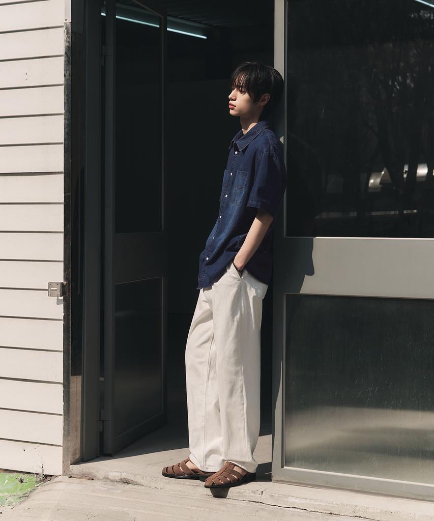 Awodeijeu Cardiff Two-Pocket Washed Denim Short Sleeve Shirt [Blue]