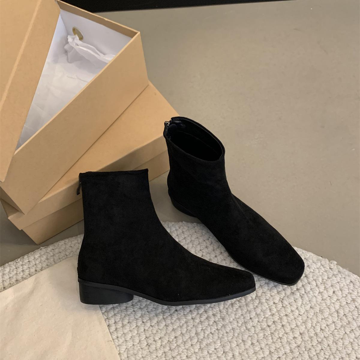 

Маленькие короткие женские ботинки в стиле ретро, весна-лето 2025, одинарные ботинки на толстом каблуке, тонкие ботинки, французские замшевые маленькие ботильоны 35 чёрный