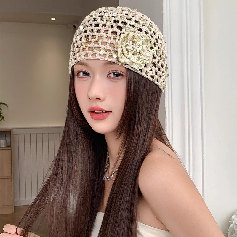 Ретро Элегантная Вязаная Крючком Шляпа с Блестящими Цветами Женская Летняя Тонкая Дышащая Ажурная Вязаная Кофта Шляпа с Характером Холодная Шляпа One size бежевый