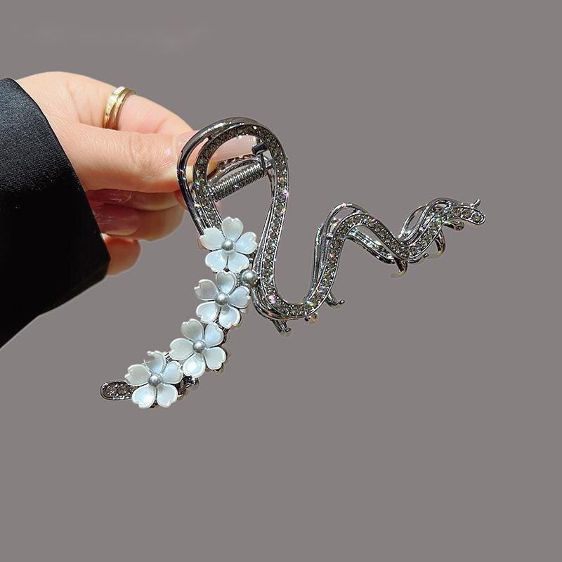 New Fashion Rhinestone Tassel Hair Claw Clips Vintage Butterfly Star Bow Hair Clips For Women Hair Accessories Hairgrips Jewelry