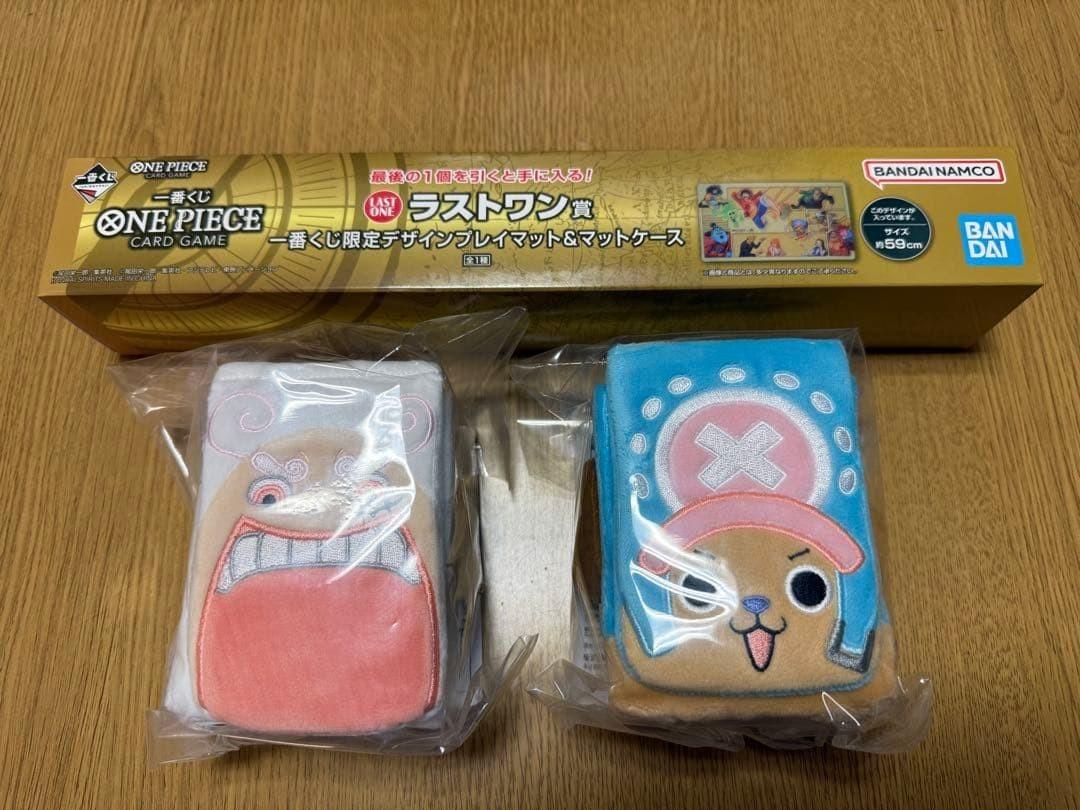 

Ichiban Kuji ONE PIECE Последний коврик для игры Mat Case с плюшевой игрушкой для нескольких карт
