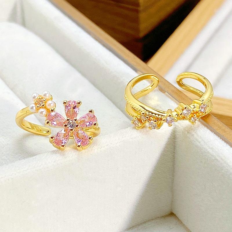 Medieval Vintage Gold Flowers Stacked Open Ring Geometric Zircon Super Fairy Niche High Sense Ring Woman