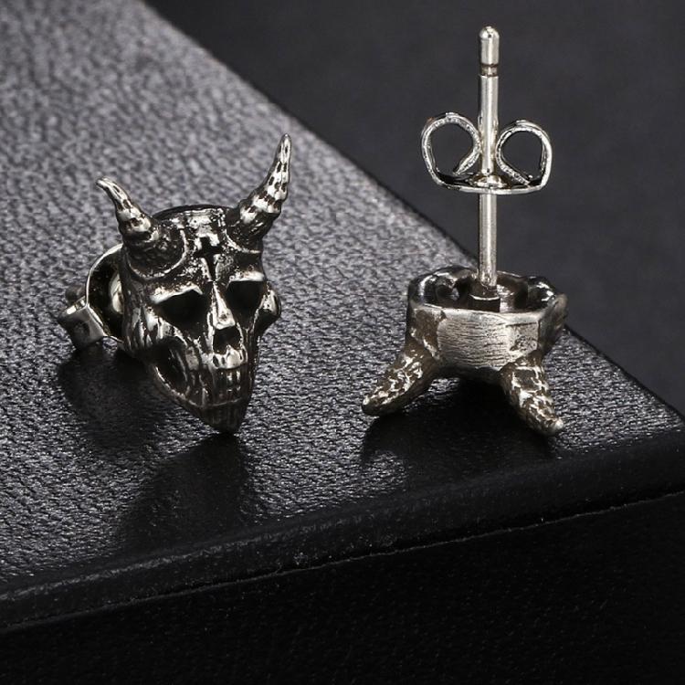 Sturdy Alloy Gothics Punks Skull Earrings Statement Jewelry Accessory for Casual Entertainment and Parties Supplies
