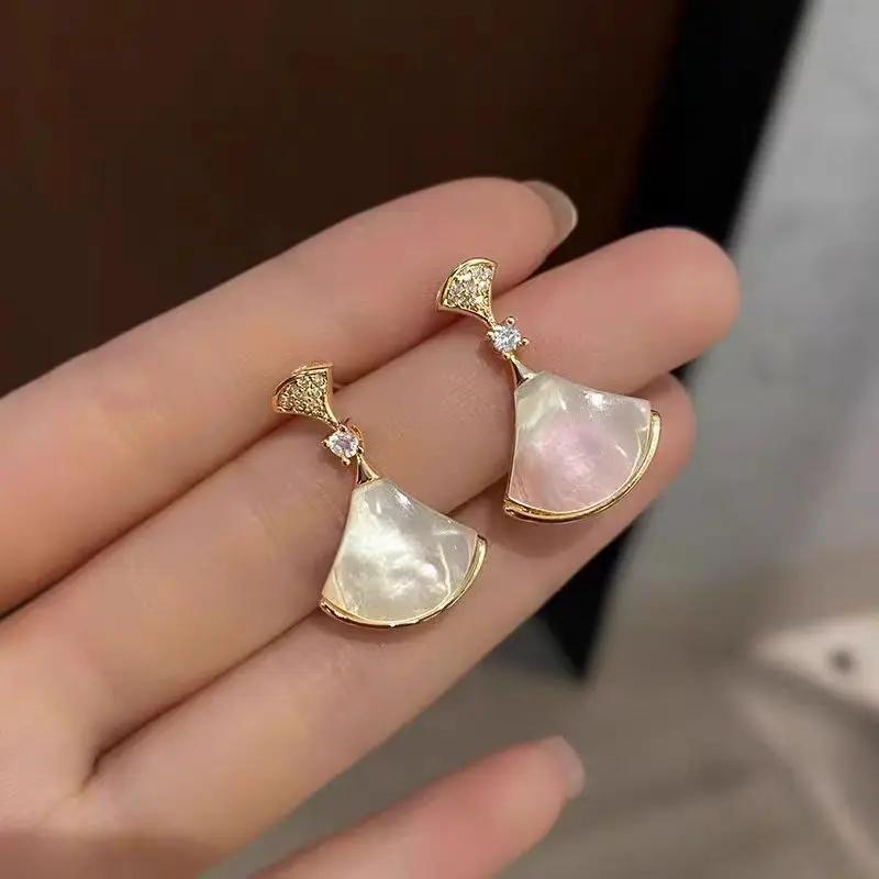 Elegant Luxury Fan Shaped Spring Summer Zircon Niche Design High End Feel Light Weight Trendy Explosion Style Earrings For Wome