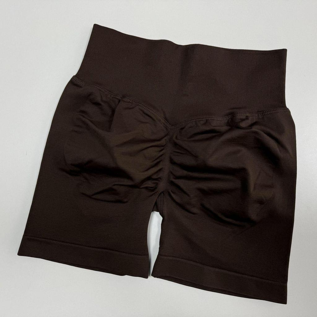 Women's High-Waist Quick-Dry Seamless Yoga Shorts with Peach-Lifting Design