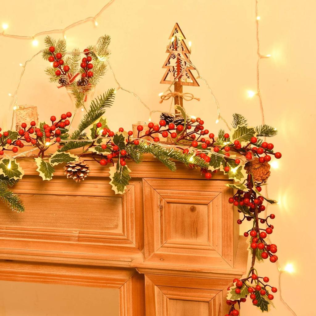 Artificial Green Plants Christmas Tree Garland Pine Cones Vine Wreath Red Berries Rattan Hanging Ornament Home Party Decoration