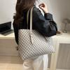 Underarm simple fashion large capacity retro portable autumn new commuter shoulder tote women's bag
