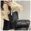 2025 Retro Fashion Large-Capacity Women's Shoulder Tote Bag