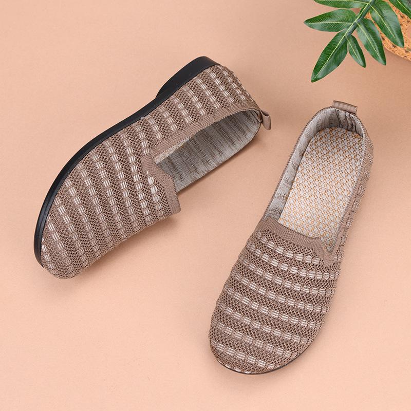 New Soft Soled Cloth Shoes for Women, Comfortable To Wear on One Foot, Lazy Shoes, Casual and Versatile Mom Shoes