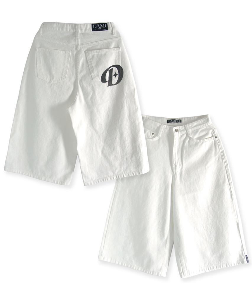 Damiswi Back Pocket D-Logo Bermuda Shorts_Ivory