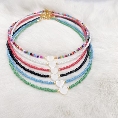 1PC Nouveau Nature Coquillage Amour Coeur Collier Ras Du Cou pour Fille Printemps Été Mode Petit Collier De Perles De Verre Coloré Cadeau pour Ami