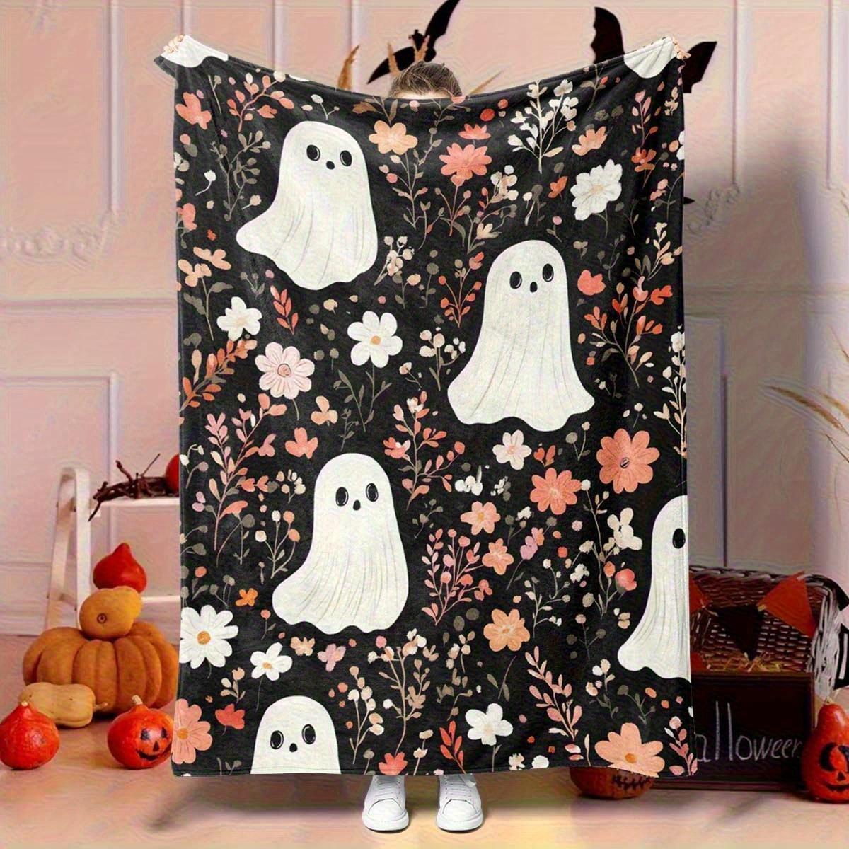 

1pc Five cute ghost and floral pattern blankets made of polyester machine washable suitable for bedrooms and living rooms 75x100cm