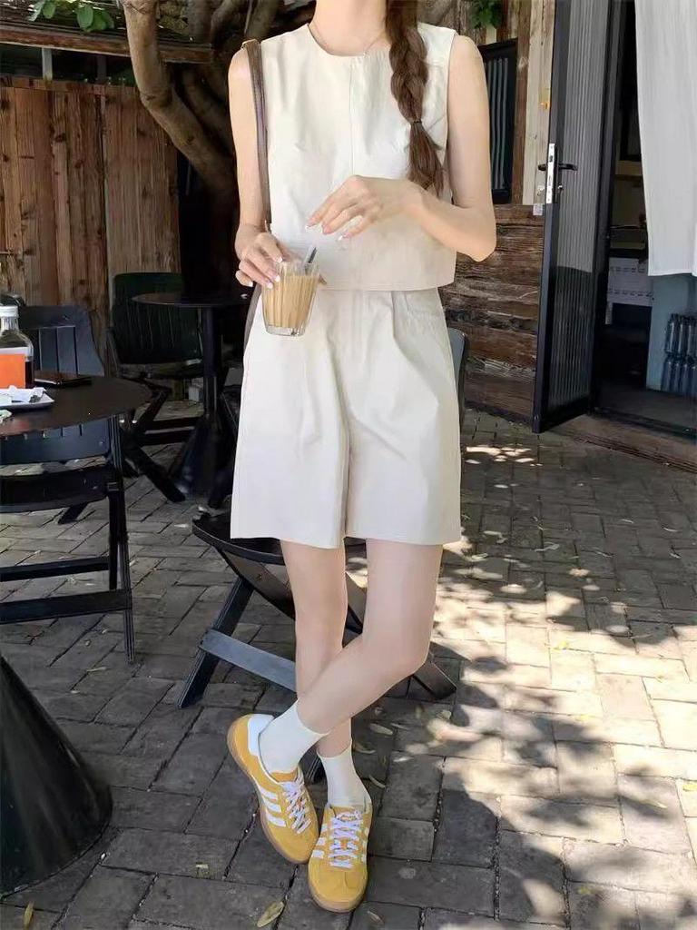 2026 Women's Casual Suit: Loose Vest Top & High-Waist Wide-Leg Shorts Two-Piece Set for Summer