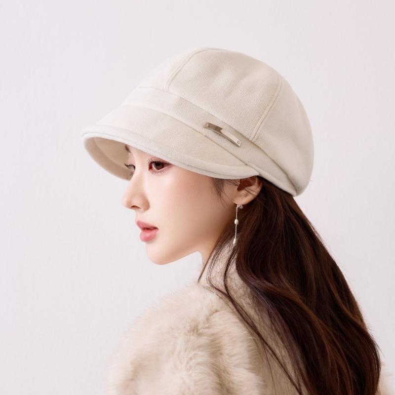 Winter new fashion short-brimmed hat women's thickened warm versatile face small source spot