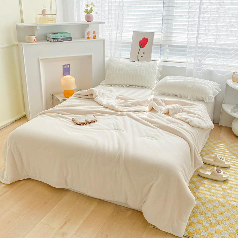 New Plaid Summer Quilt Airable Cover Comfortable Thin Duvet Washable Quilt