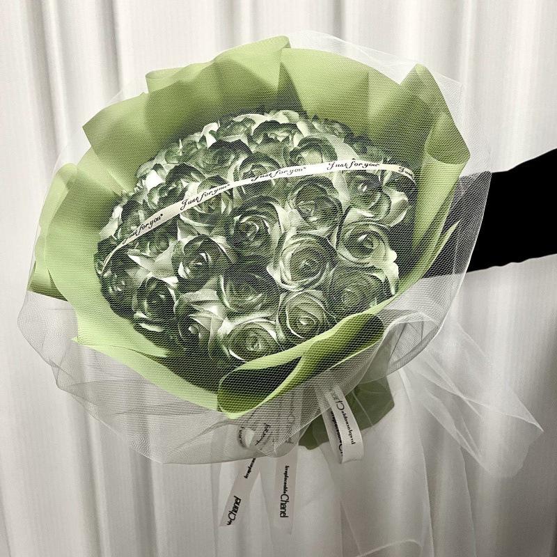 Buket lodoworóżana róża konserwowana kwiat mydlany - prezent walentynkowy dla partnera