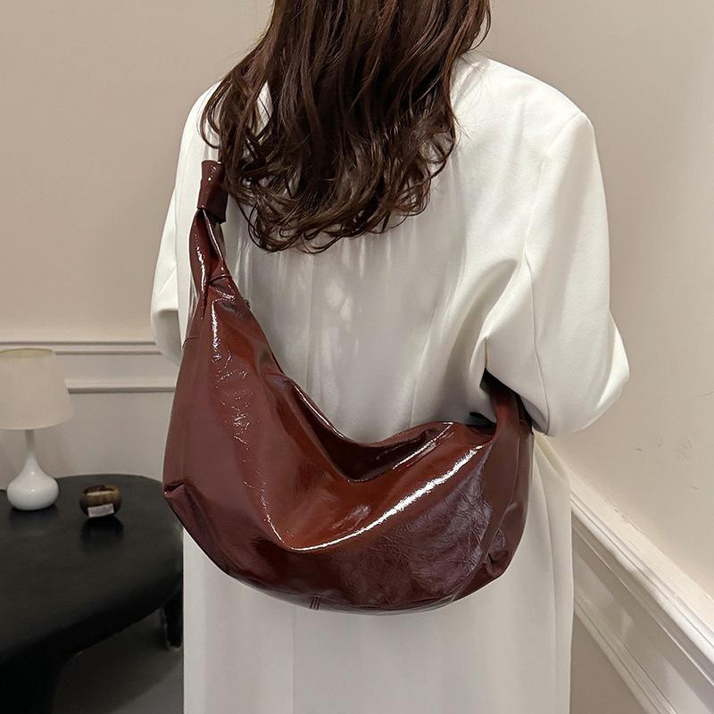 Korean Ins Large-capacity Retro Soft Leather Pleated Dumpling Bag Lazy Style Casual Versatile Shoulder Messenger Bag Fashion