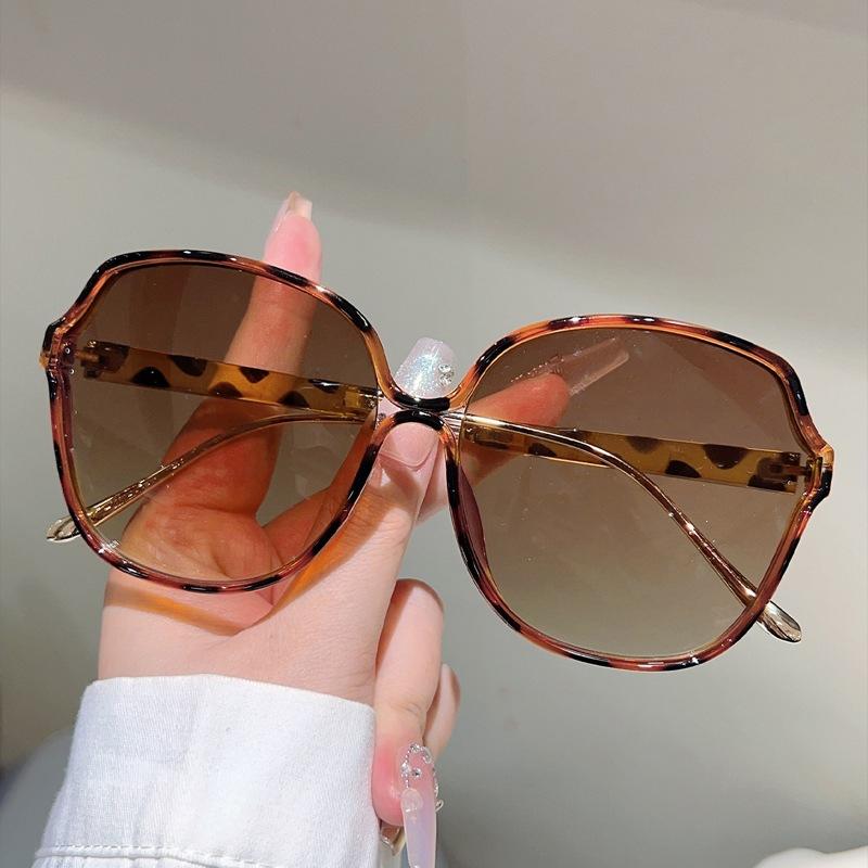 Classic retro leopard print hollow oval large frame sunglasses elegant temperament plain photo thin sunglasses