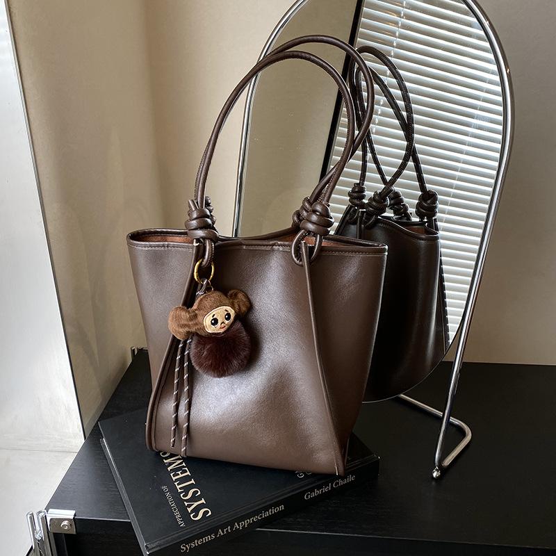 Large-capacity commuter tote bag women's new autumn and winter shoulder underarm bag portable shoulder mother and child bag