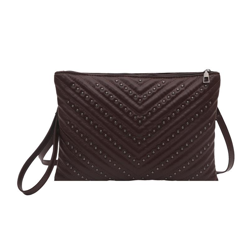

Trendy bag women s envelope bag autumn new fashion rivet embroidered thread bag shoulder messenger bag