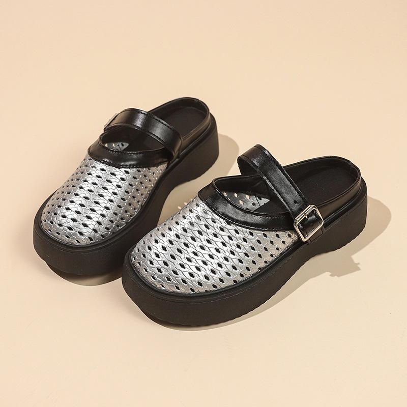 

Шлепанцы с толстой подошвой и полым отверстием на мыске, лето 2025, новые, нескользящие, увеличивающие рост, с мягкой подошвой, дышащие, модные Birken, универсальные 40 серебряный