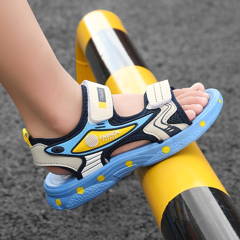 

Children s Soft-Soled Open-Toe Sandals: 2025 Summer Non-Slip Sports Sandals for Boys, Lightweight Casual Beach Shoes 34 (21.8 CM)
