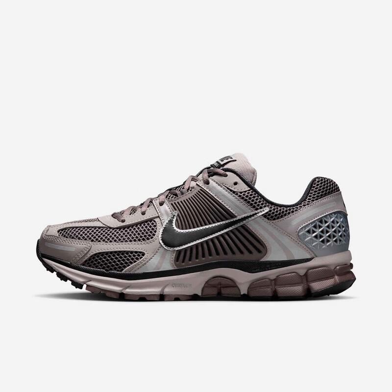 NIKE ZOOM VOMERO 5 Men s Running Shoes 40.5