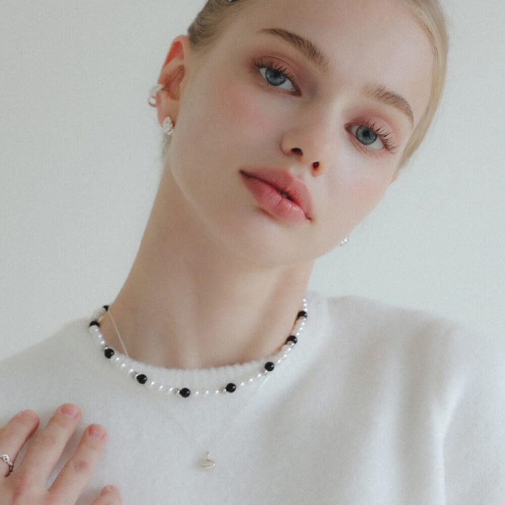 J.Lauren Hammered Pebble Silver Necklace N01140