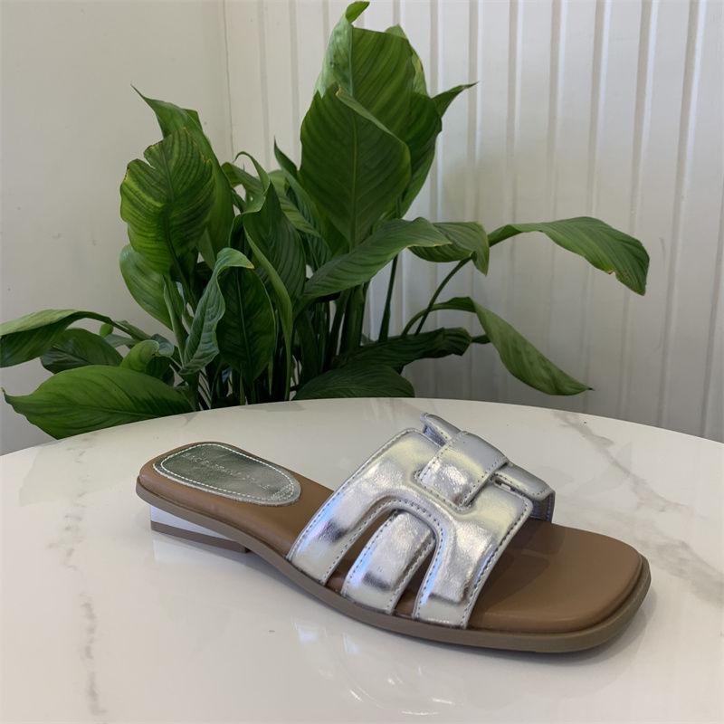 2025 Summer Popular Hong Kong Style Square Head Woven Shoes High-end Versatile Outer Wear Low Heels Cool Slippers Women's Beach One-word Drag