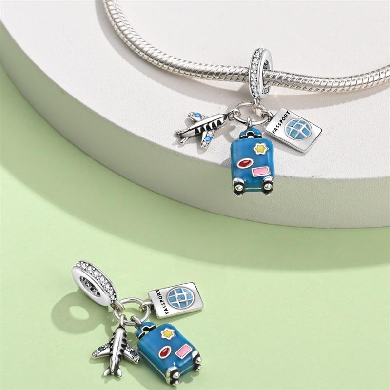 Airplane Luggage Passport Three Piece Set Pendant Charm Beads Fits Bracelets Bangle Necklace Keychain Women Luxury Jewelry