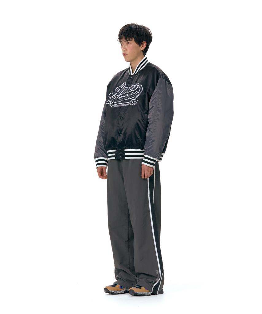 Ames-Worldwide Ames Stadium Jacket Black (Am2Esuj240A)