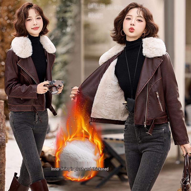 

Женская куртка из ПУ кожи на флисовой подкладке с большим меховым воротником - Маленький размер, Утепленный мотоциклетный стиль для осени и зимы (Модель ZH1159) M (90-110 jin) вино красного